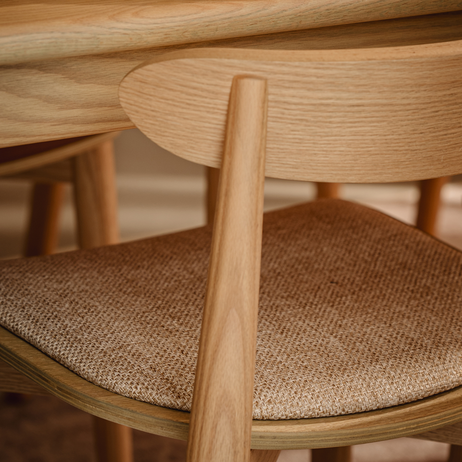 Chaise Mori rembourrée